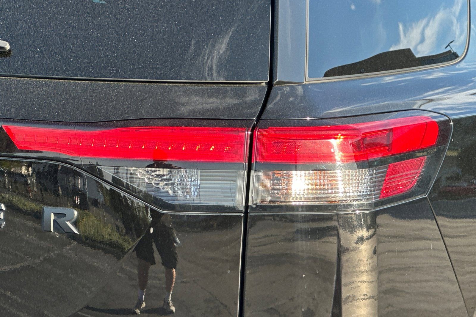 Used 2022 Nissan Pathfinder SL w/ SL Black Package image 52