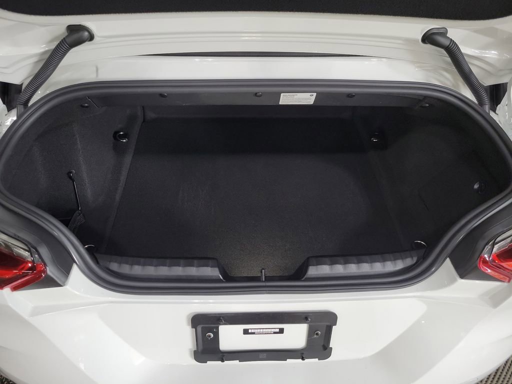 Used 2023 BMW Z4 M40i w/ Shadowloine Package image 25