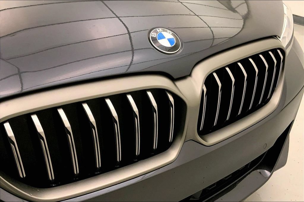 Used 2022 BMW M550i xDrive w/ Executive Package AWD/4WD image 29
