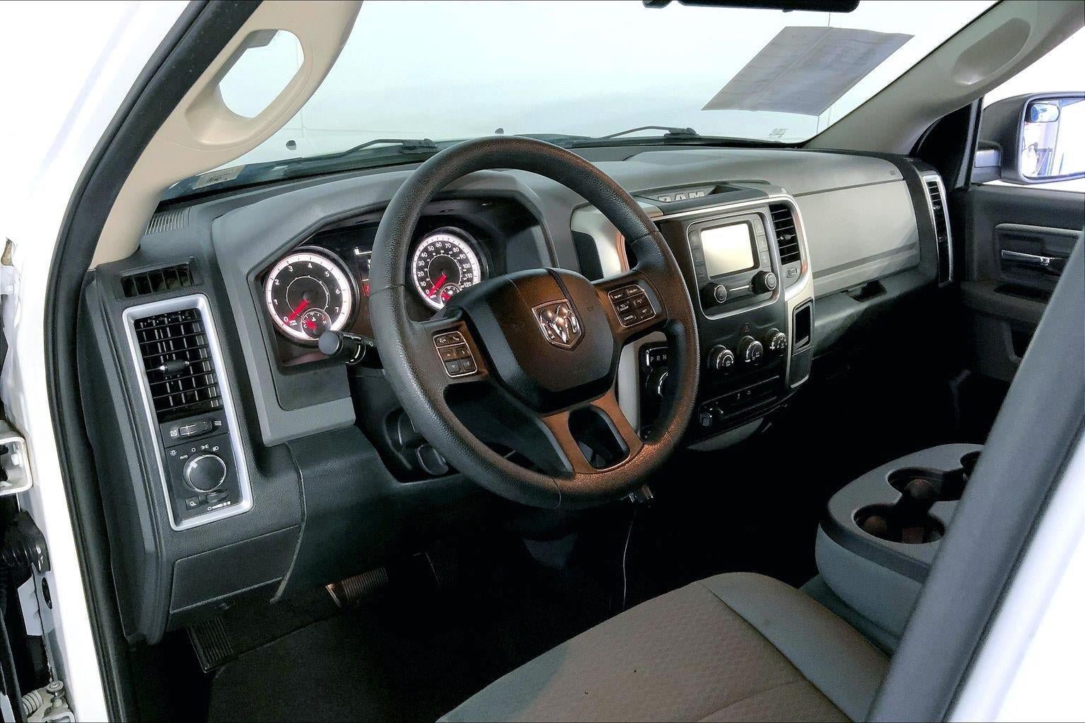 Used 2016 RAM 1500 Classic SLT AWD/4WD image 14