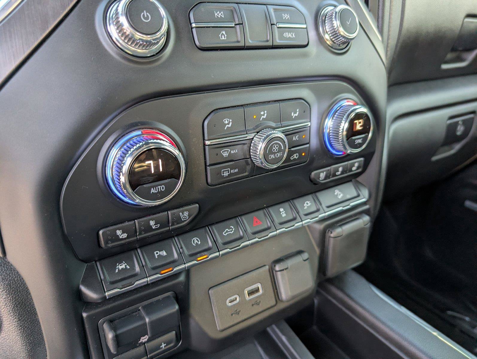 Used 2021 GMC Sierra 1500 AT4 w/ AT4 Carbonpro Edition AWD/4WD image 20