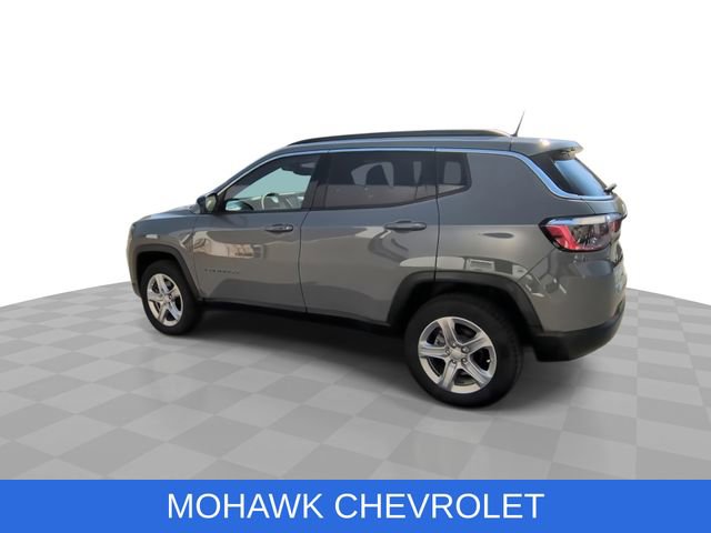 Used 2023 Jeep Compass Latitude AWD/4WD image 7