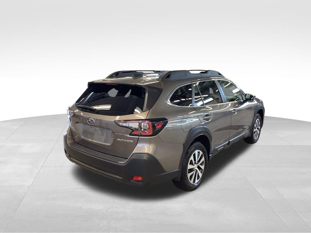 Used 2023 Subaru Outback Premium image 24