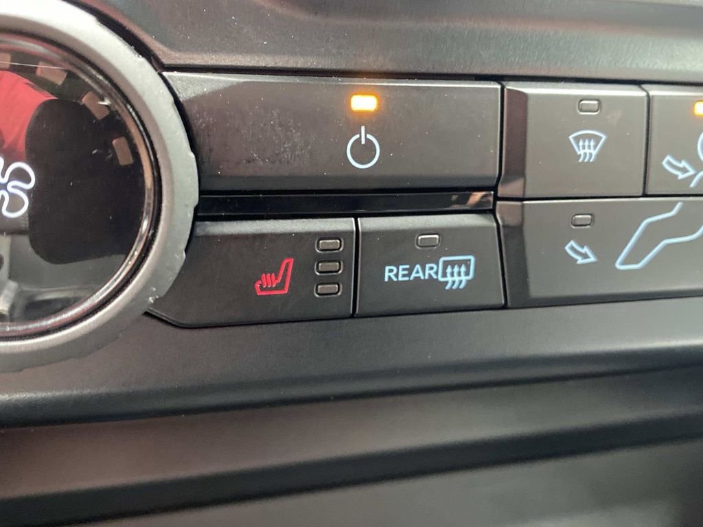 Used 2024 Ford F250 XLT w/ Black Appearance Package AWD/4WD image 29