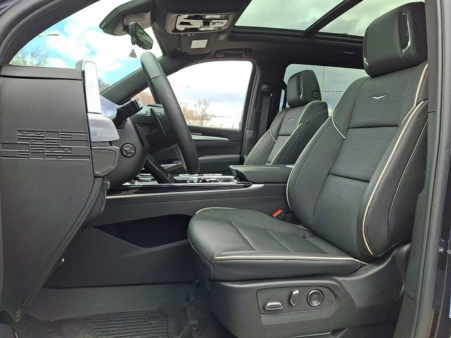Certified 2025 Cadillac Escalade ESV Sport w/ LPO, Floor Liner Package image 13