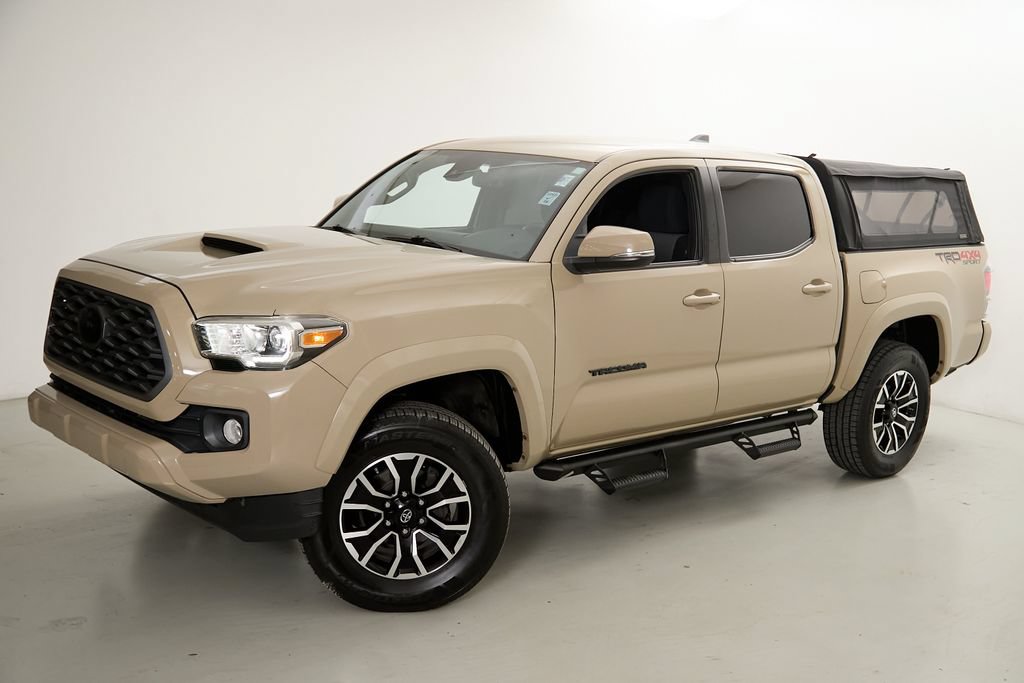 Used 2020 Toyota Tacoma TRD Sport AWD/4WD image 3