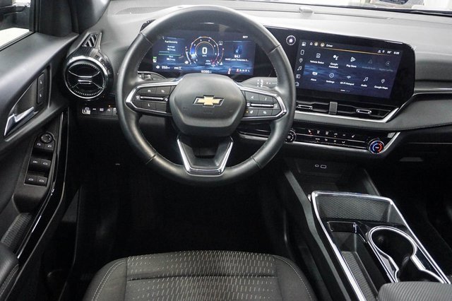 Used 2025 Chevrolet Equinox LT image 17