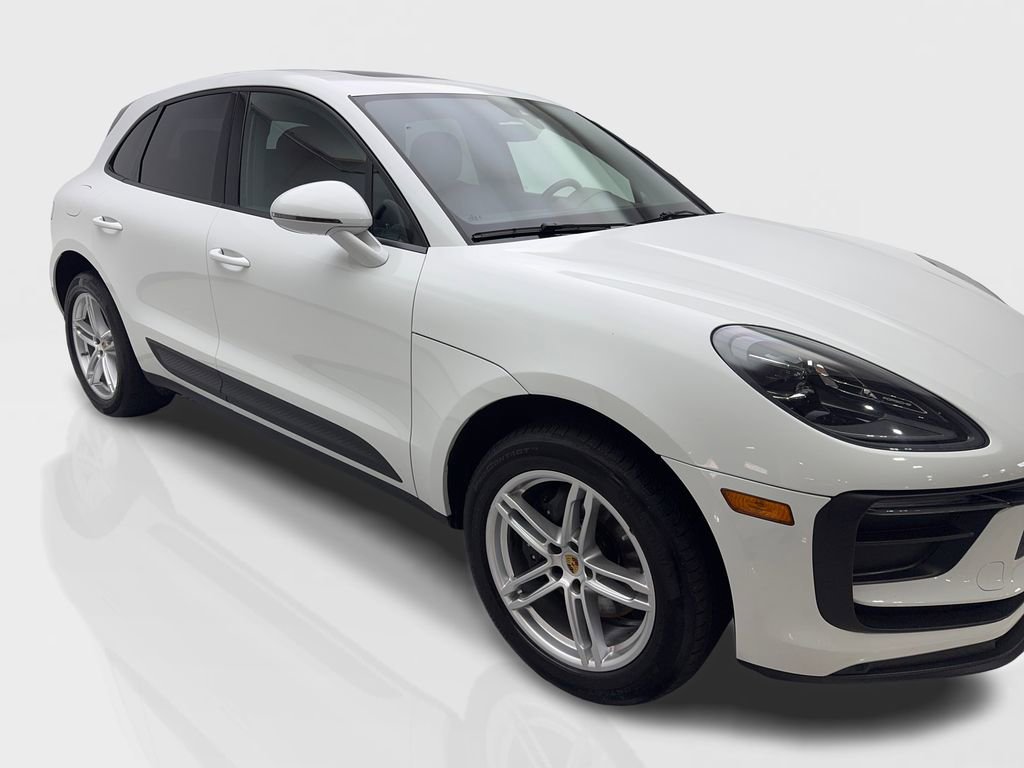 Used 2022 Porsche Macan image 12