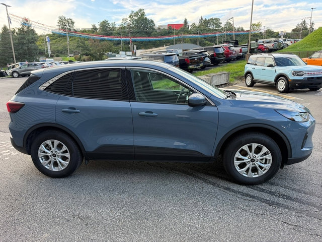 Used 2024 Ford Escape Active w/ Tech Pack #2 AWD/4WD image 9