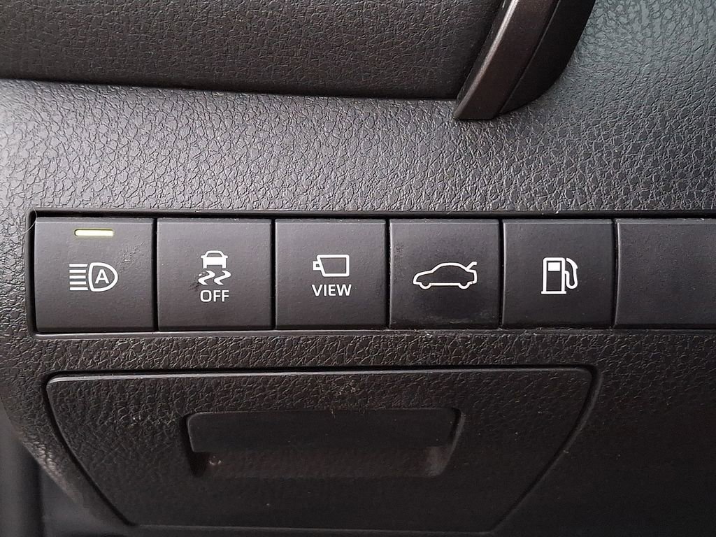 Used 2018 Toyota Camry XSE w/ Audio Package FWD image 23