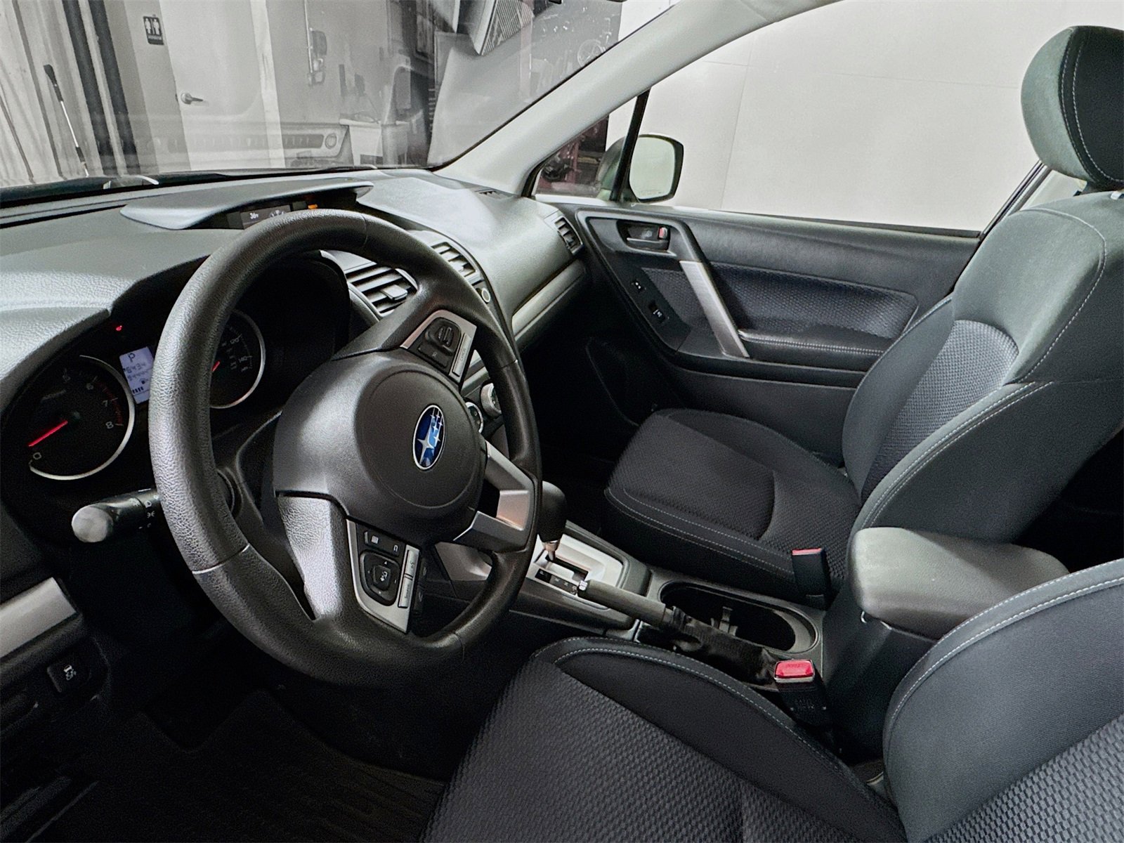 Used 2017 Subaru Forester 2.5i w/ Alloy Wheel Package image 8