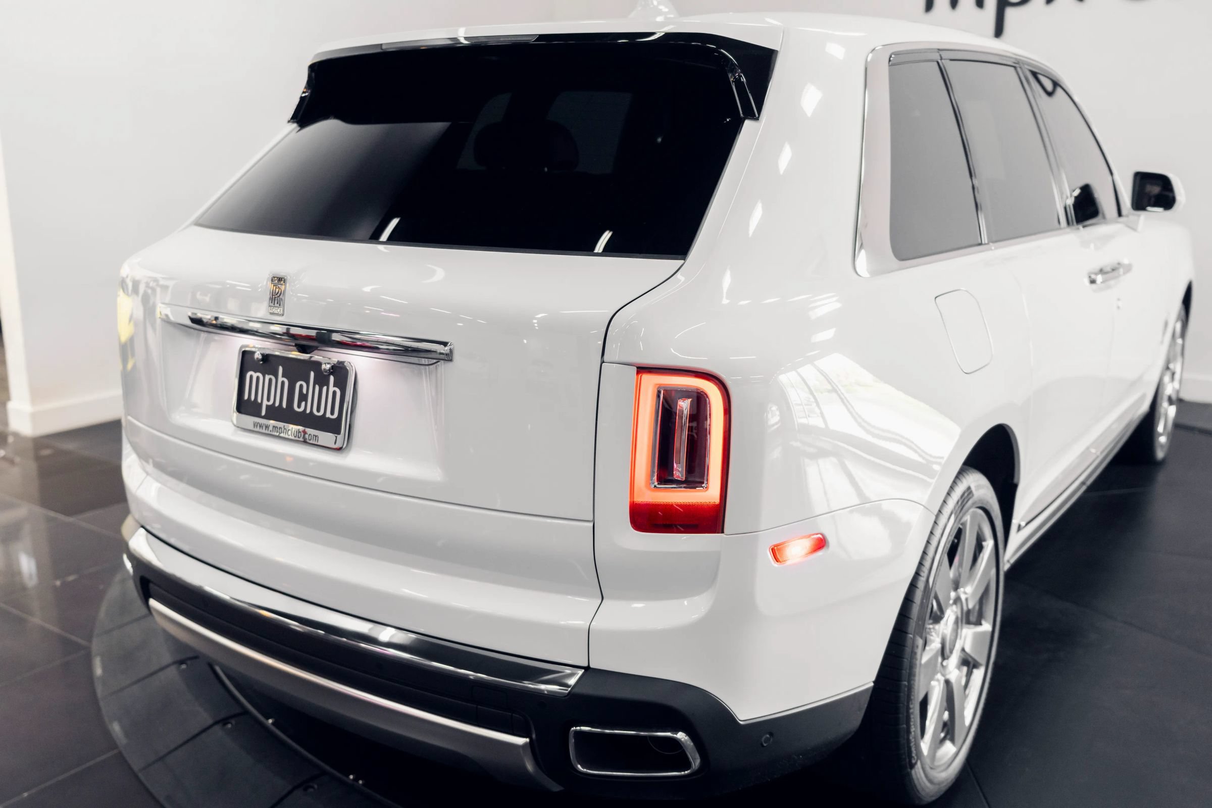Used 2021 Rolls-Royce Cullinan AWD/4WD image 12