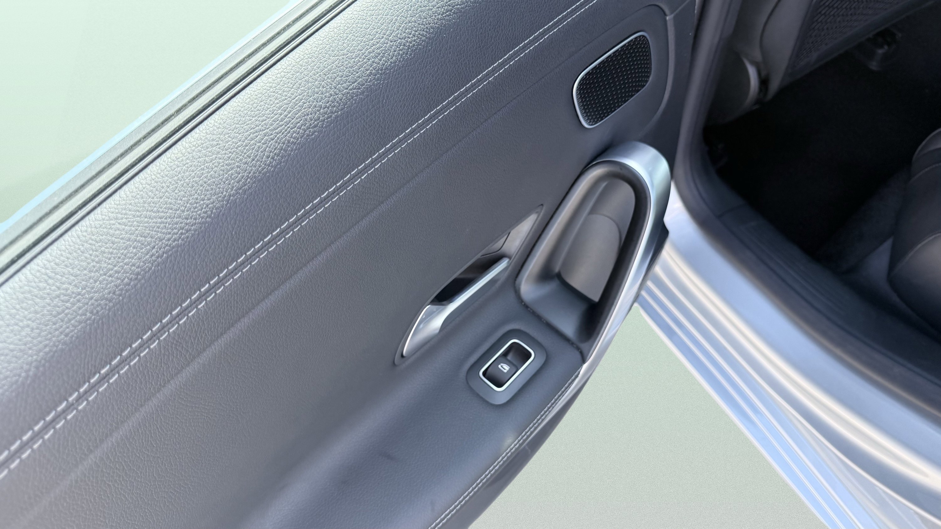 Used 2025 Mercedes-Benz CLA 250 image 37