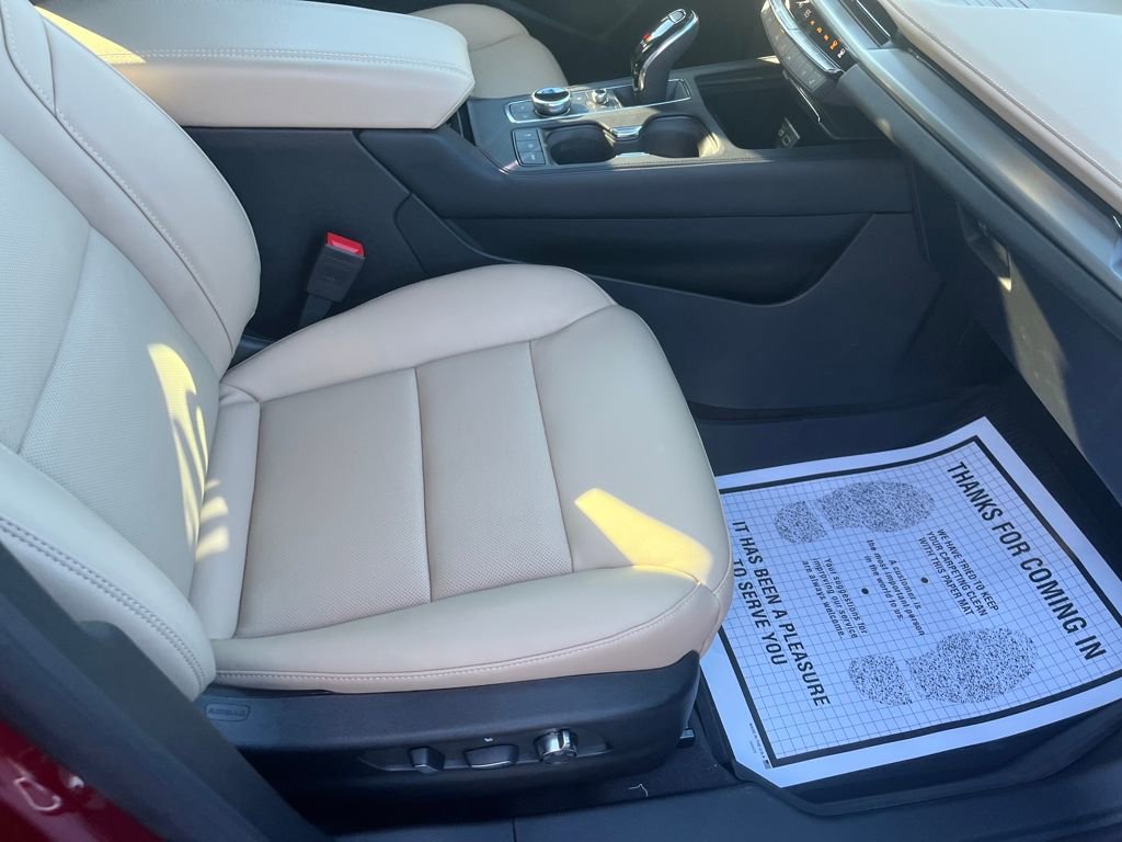 Used 2025 Cadillac XT4 Premium Luxury w/ Technology Package image 30