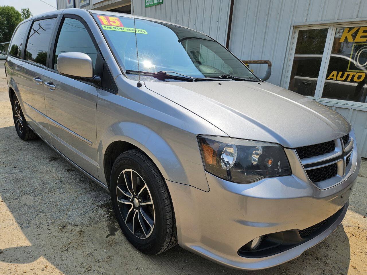 Used 2015 Dodge Grand Caravan R/T FWD image 1