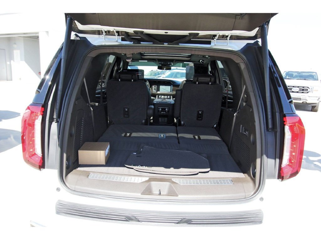 Used 2024 GMC Yukon Denali AWD/4WD image 29