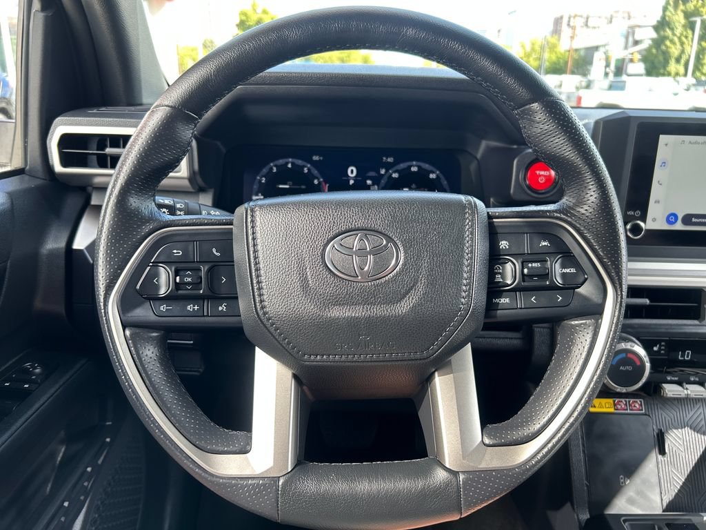Certified 2025 Toyota 4Runner TRD Off-Road AWD/4WD image 17