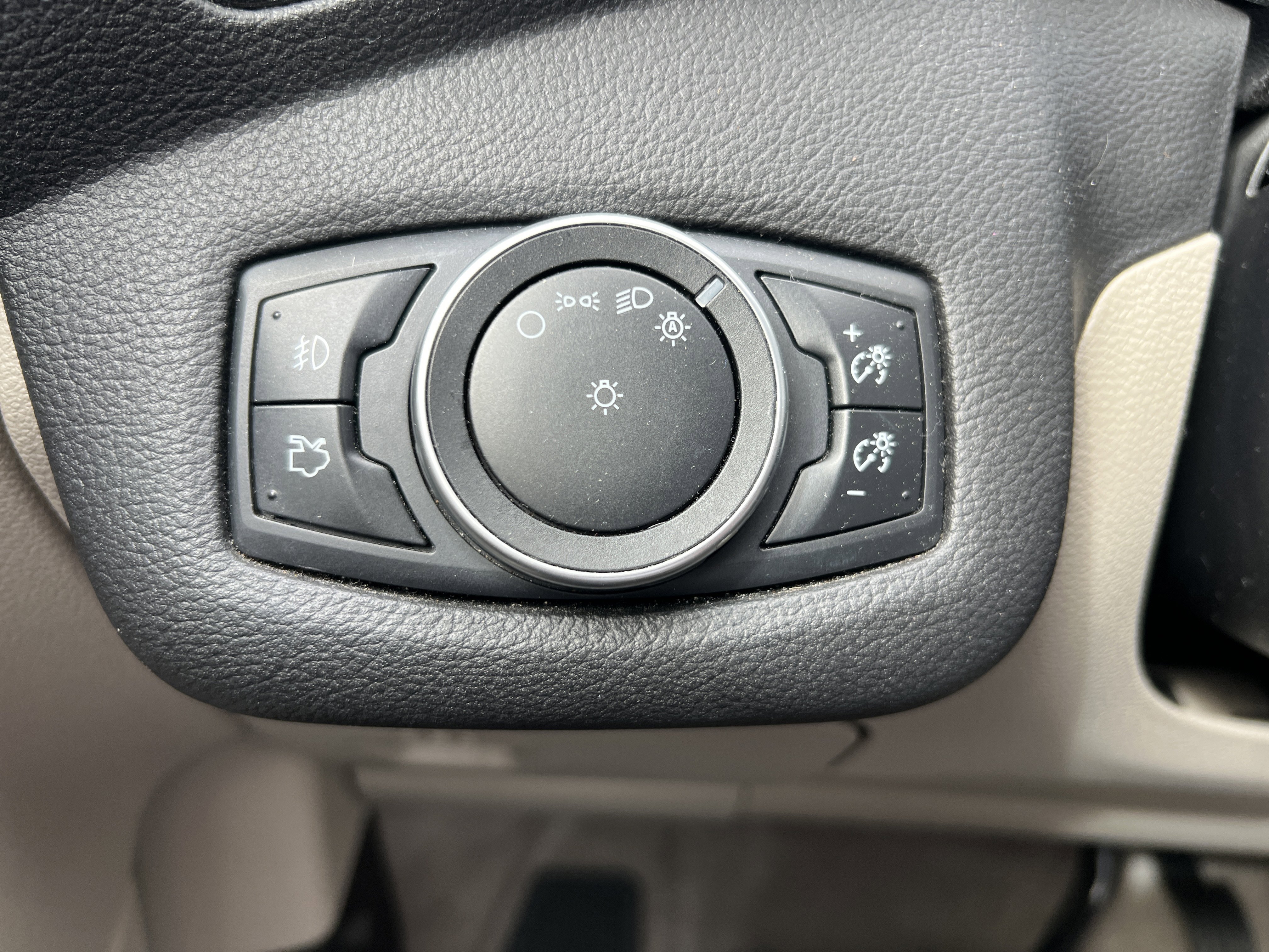 Used 2016 Ford Escape Titanium FWD image 31