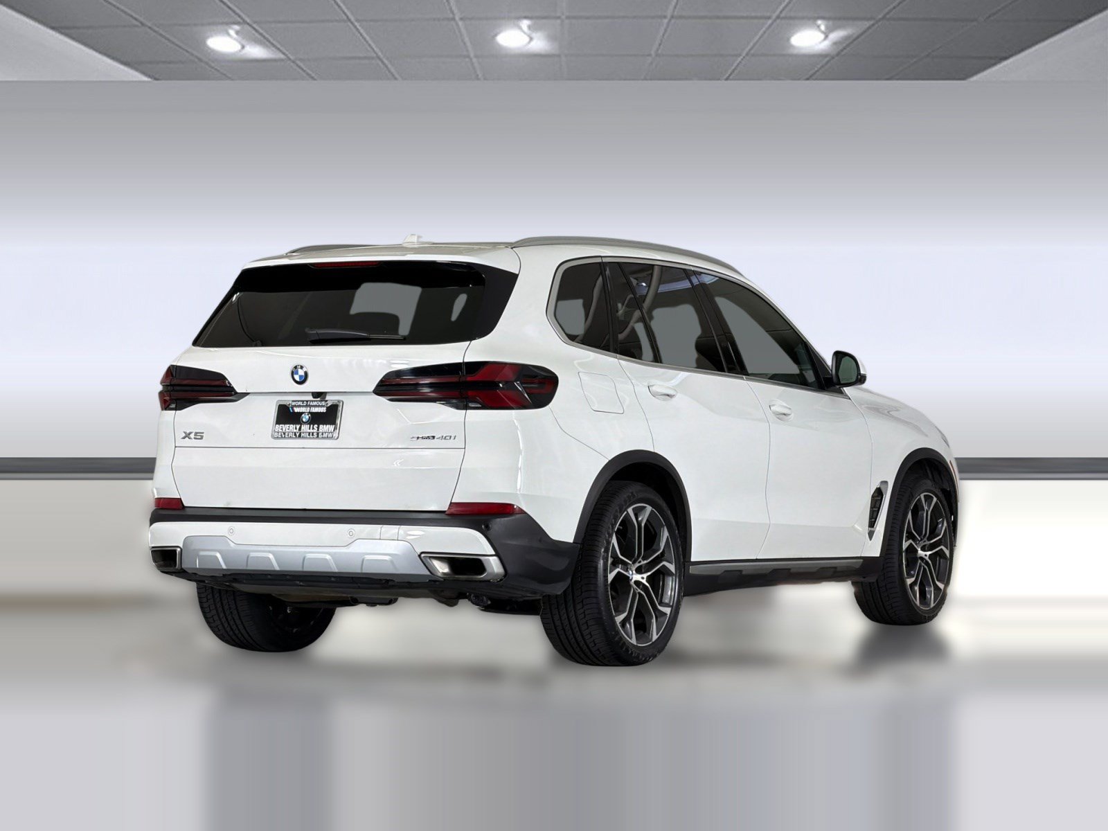 Used 2024 BMW X5 sDrive40i w/ Premium Package RWD image 9