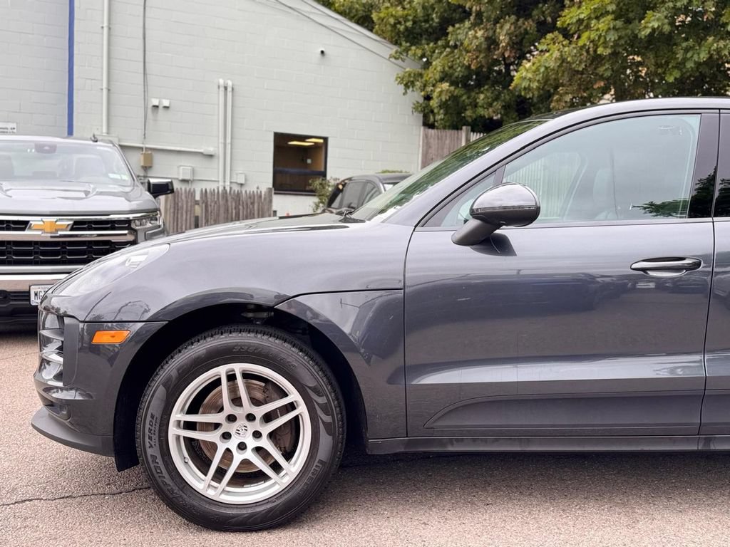 Used 2020 Porsche Macan AWD/4WD image 10