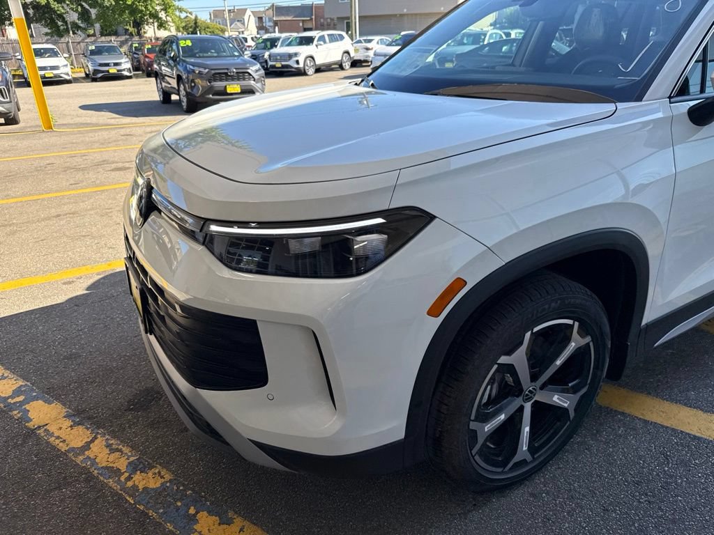 New 2026 Volkswagen Tiguan SE AWD/4WD image 24
