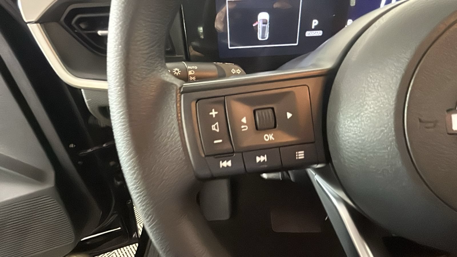 Used 2025 Nissan Kicks S AWD/4WD image 20