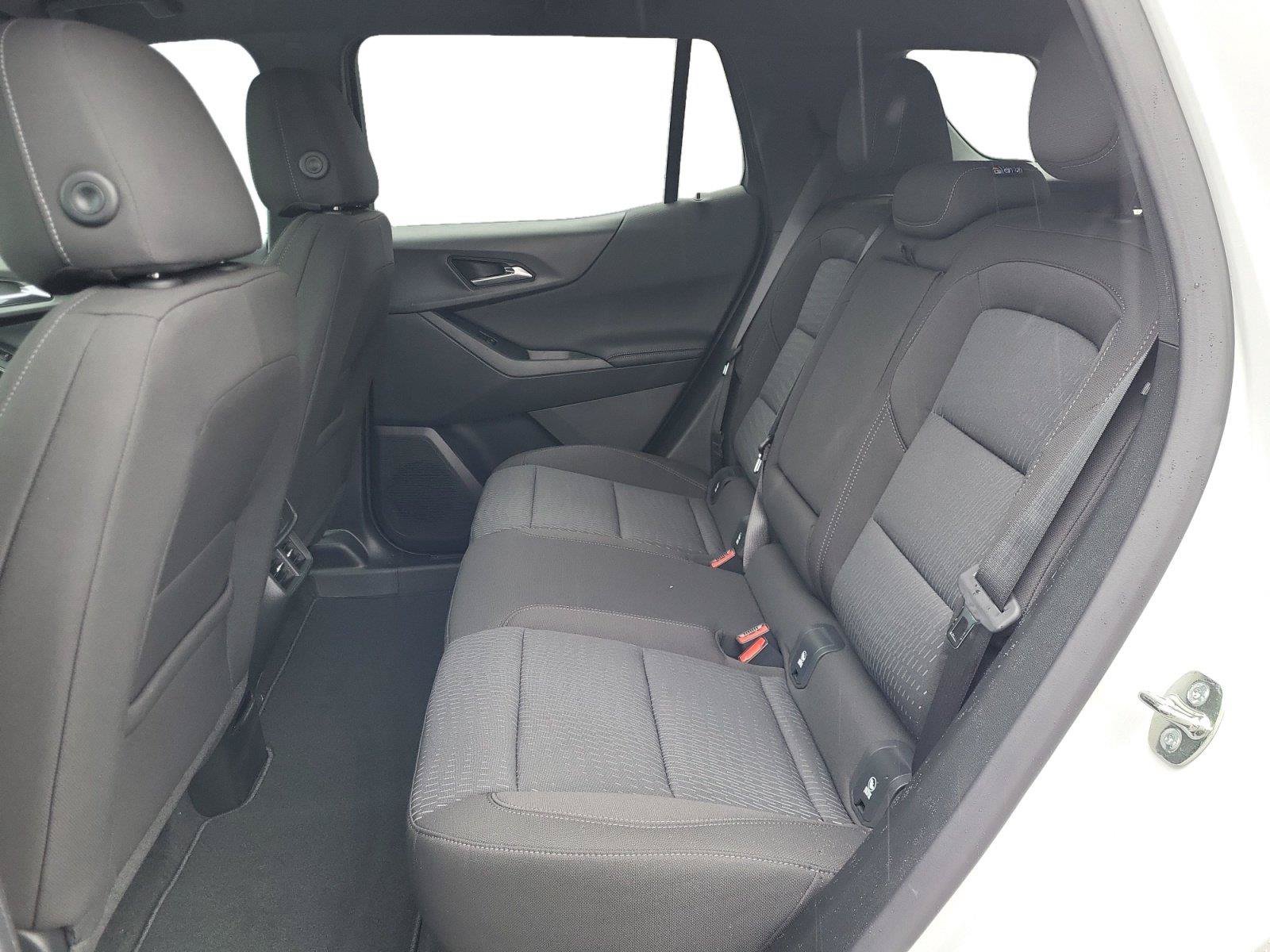 Used 2026 Chevrolet Equinox LT FWD image 19