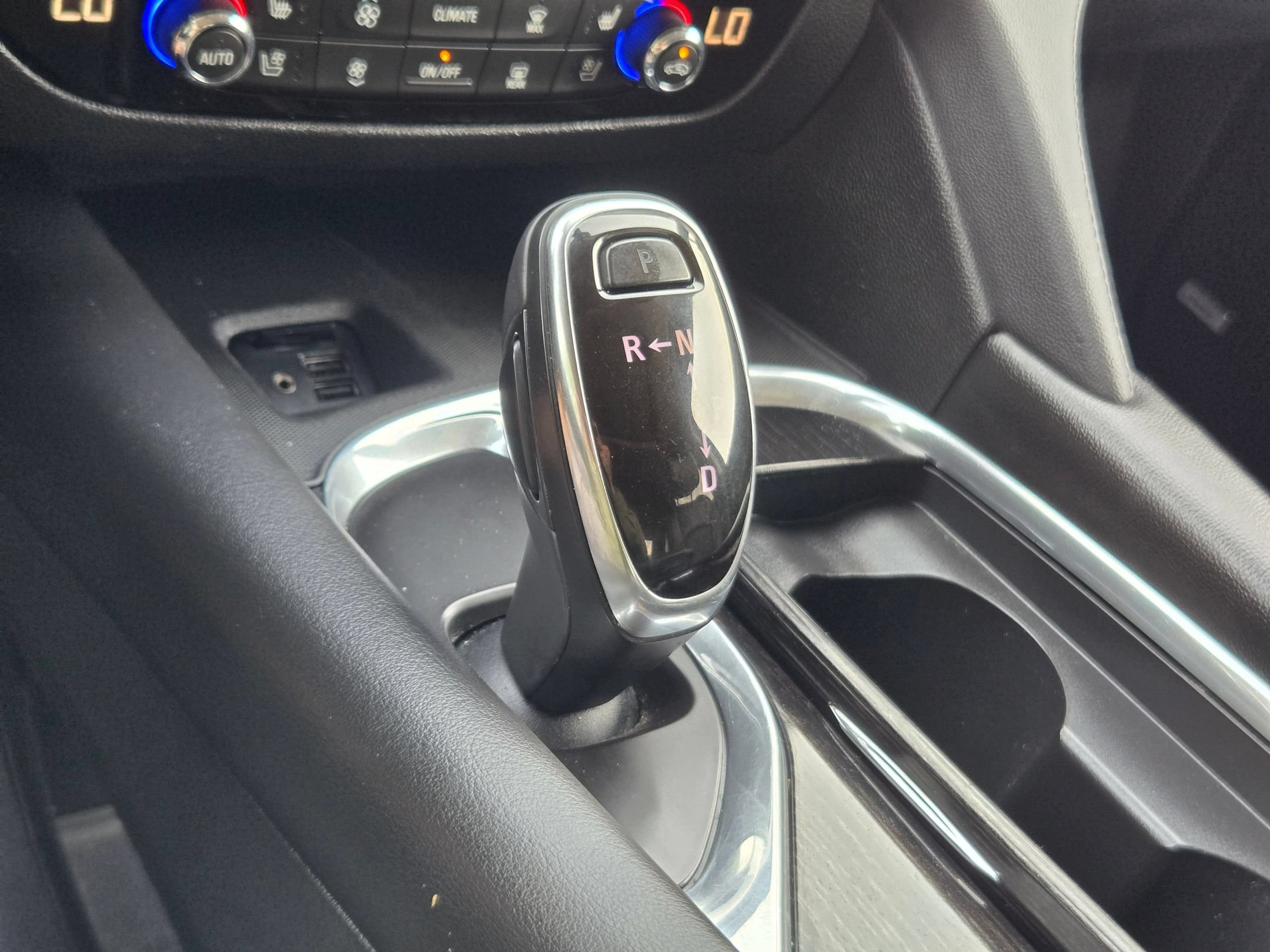 Certified 2020 Buick Enclave Avenir w/ Avenir Technology Package FWD image 18