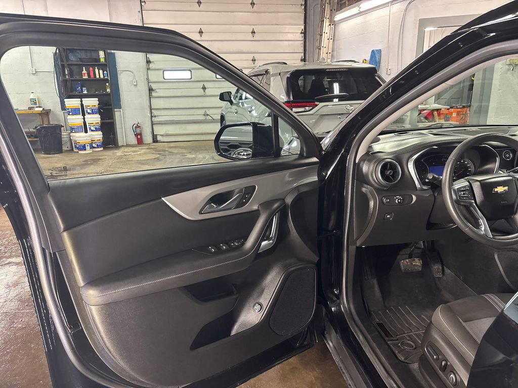 Used 2023 Chevrolet Blazer LT w/ Convenience Package image 23