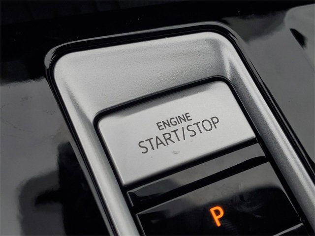 New 2025 Volkswagen Atlas SE image 28