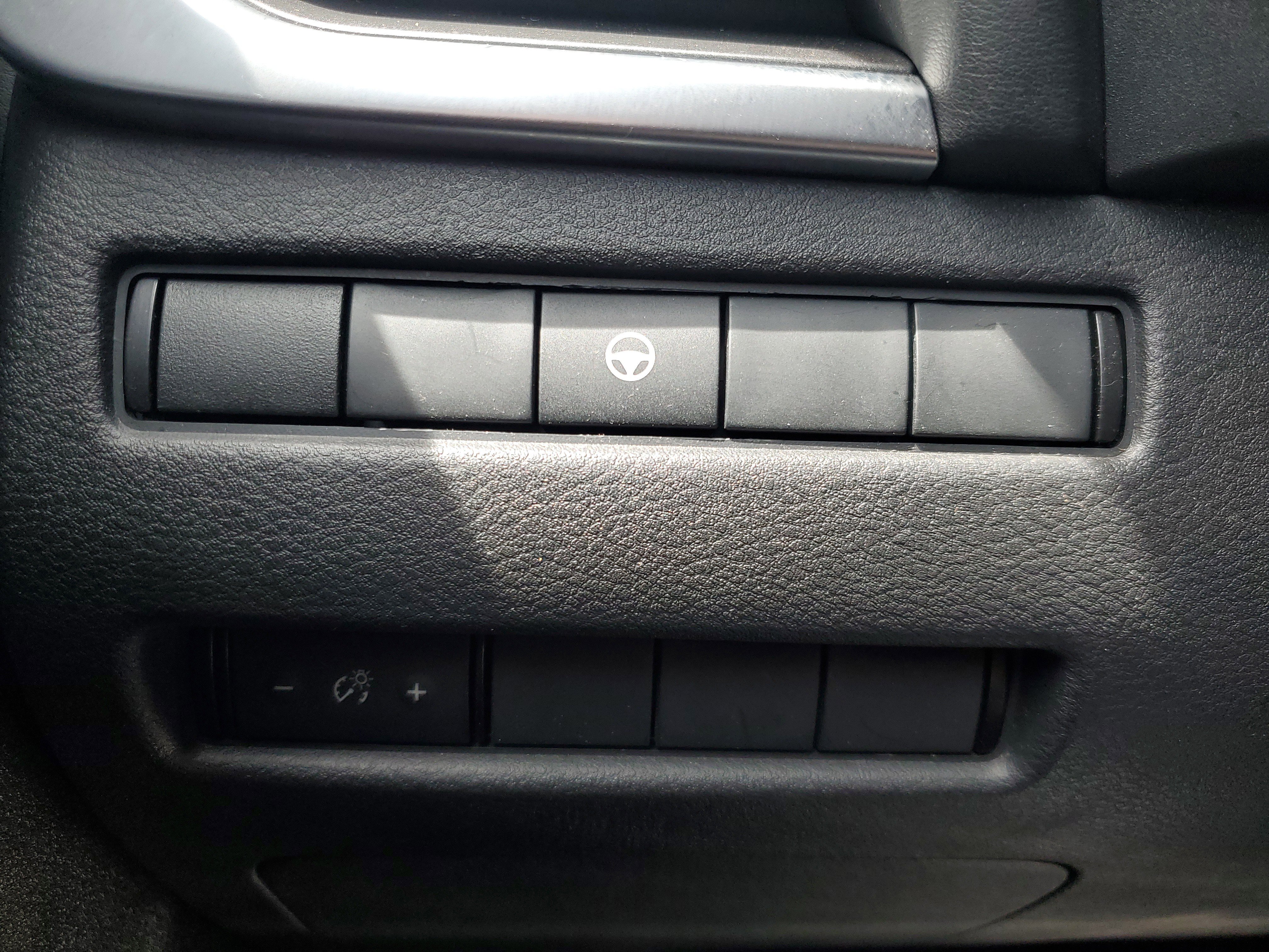 Certified 2023 Nissan Rogue SV image 27