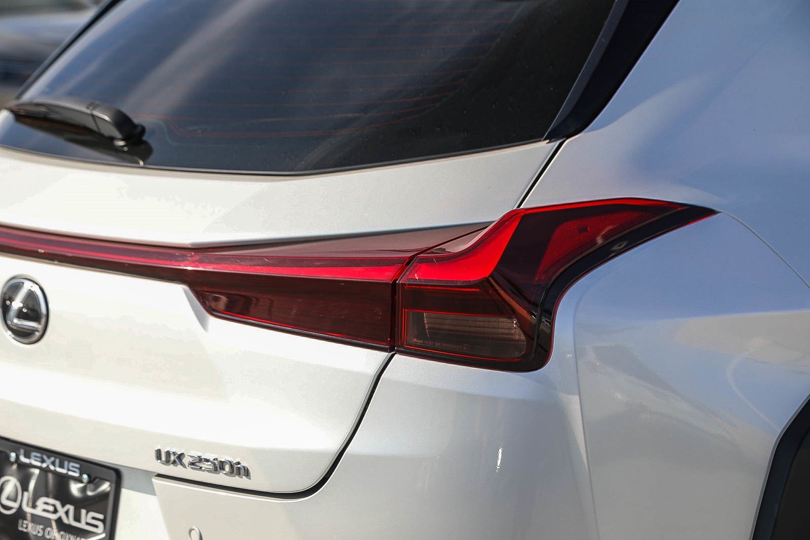 Used 2024 Lexus UX 250h FWD image 9