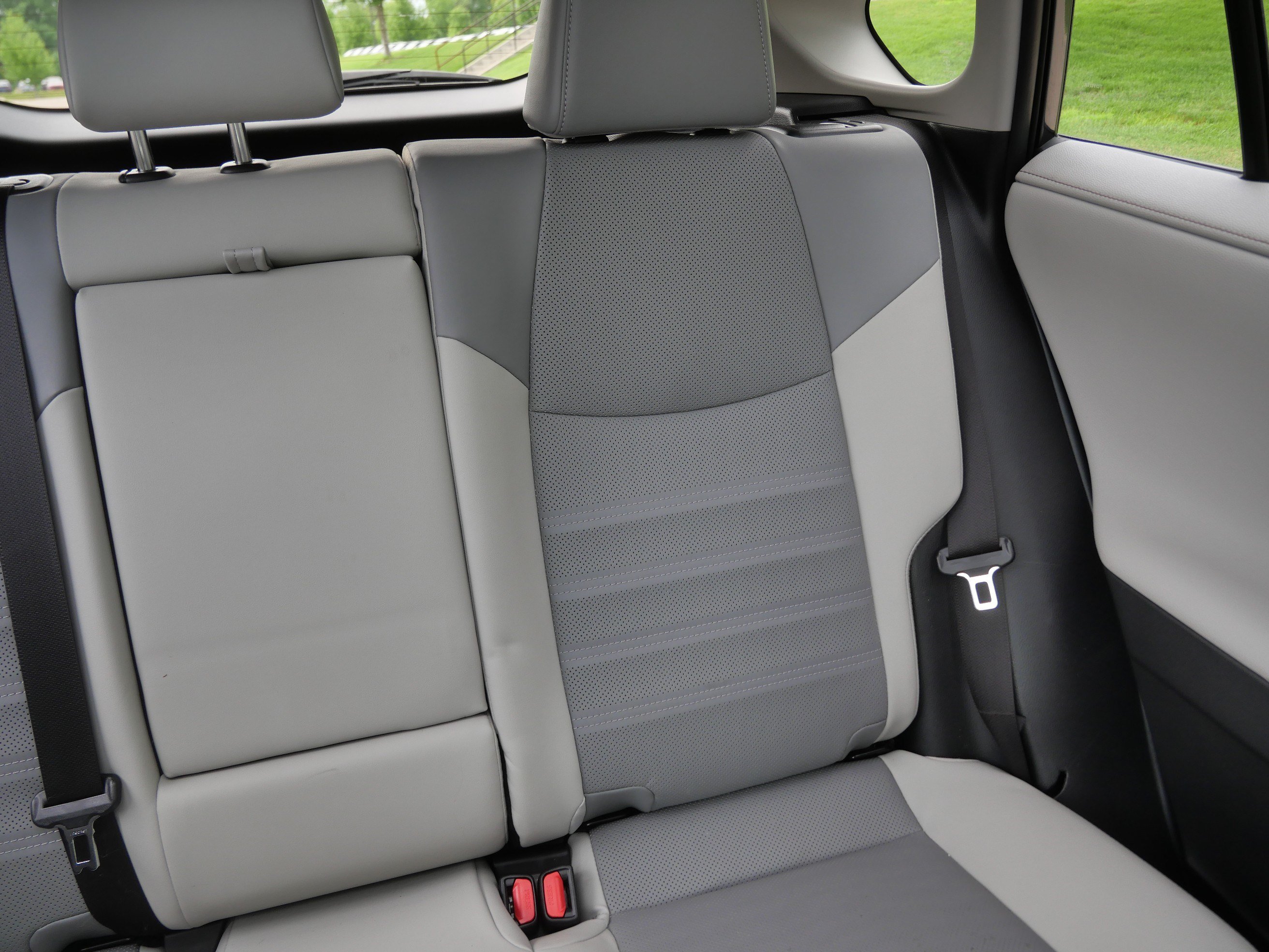 Used 2020 Toyota RAV4 Limited AWD/4WD image 15