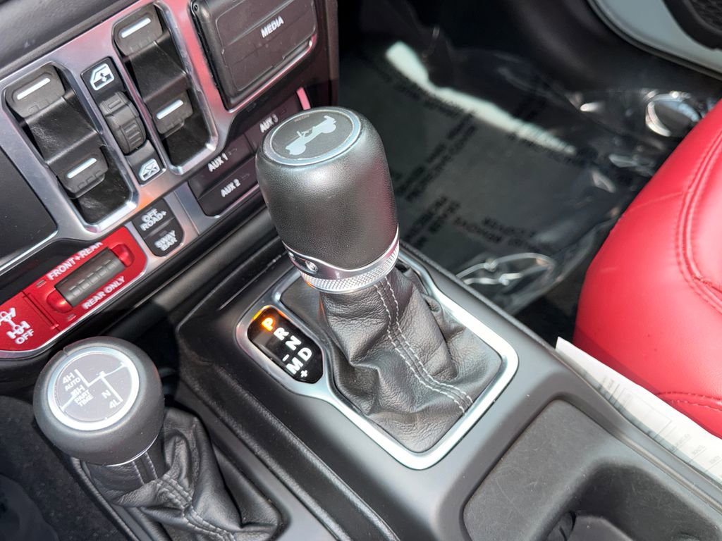 Used 2024 Jeep Wrangler Unlimited Rubicon 392 image 24