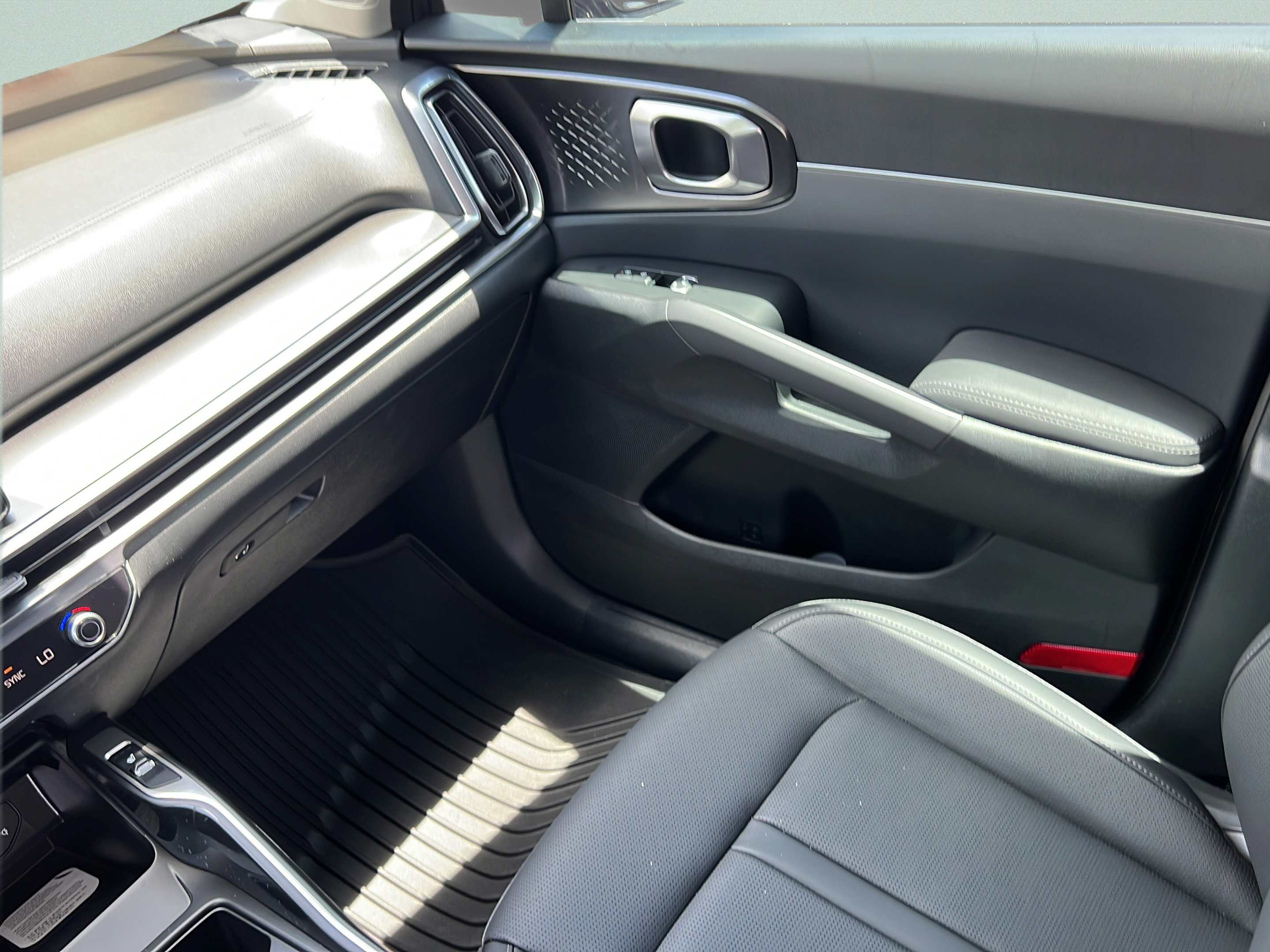 New 2026 Kia Sorento EX FWD image 16