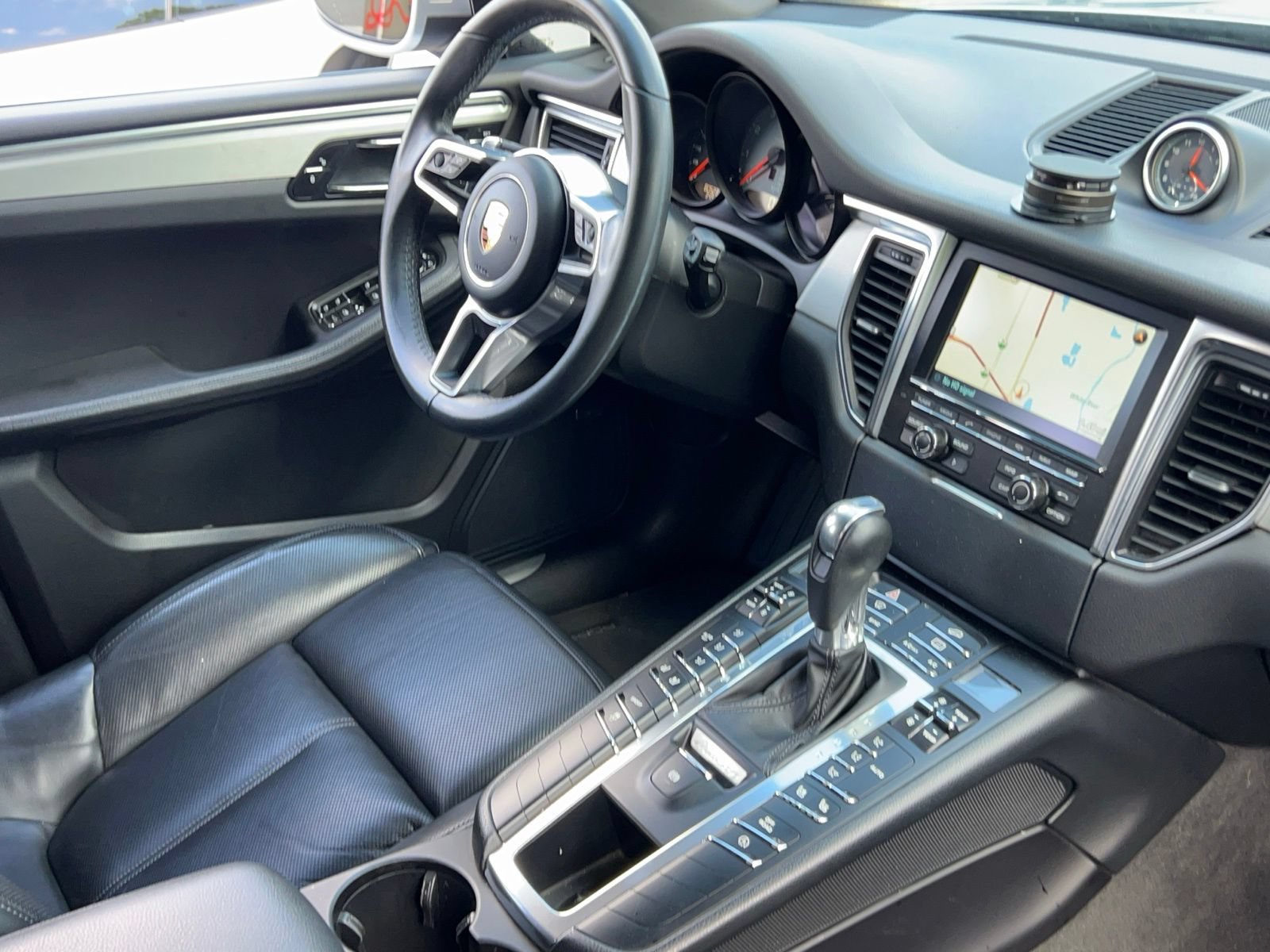 Used 2016 Porsche Macan S AWD/4WD image 14