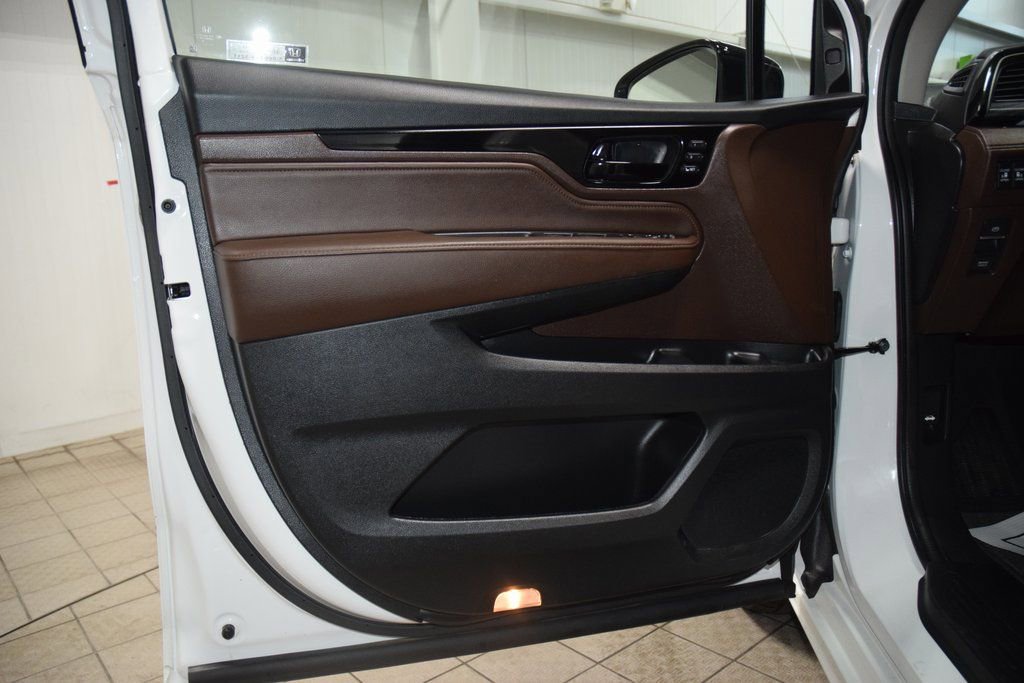Used 2025 Honda Odyssey Elite image 42