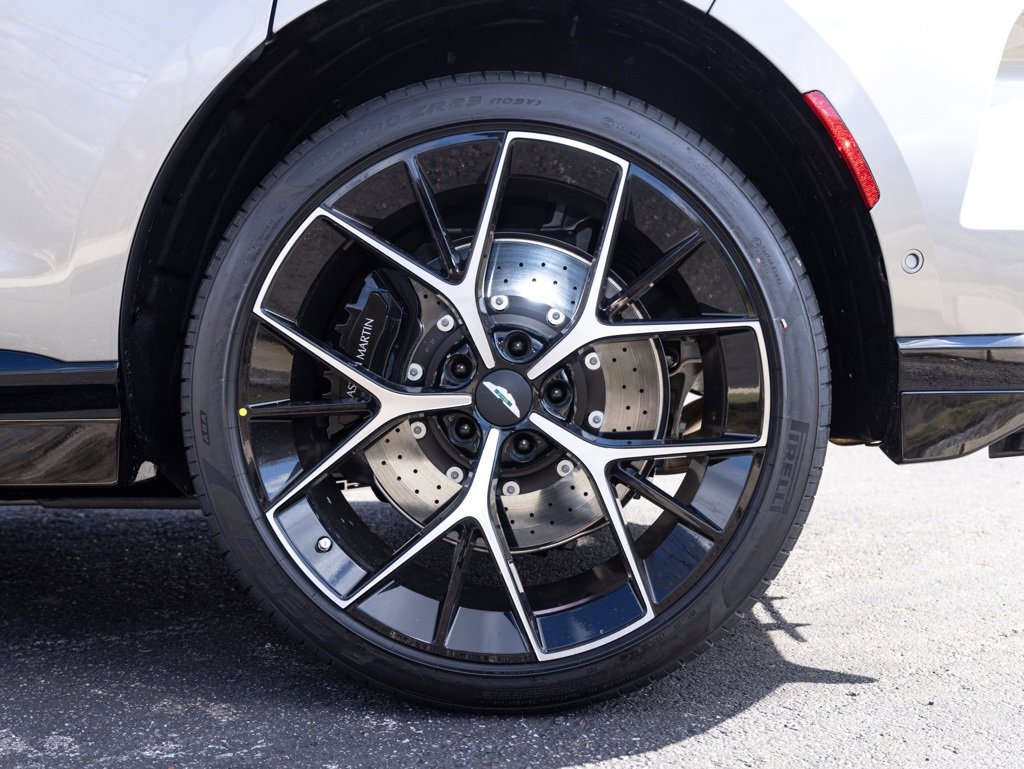 New 2025 Aston Martin DBX 707 image 50