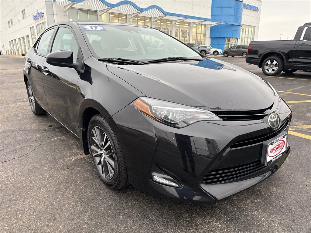 Used 2017 Toyota Corolla LE image 11