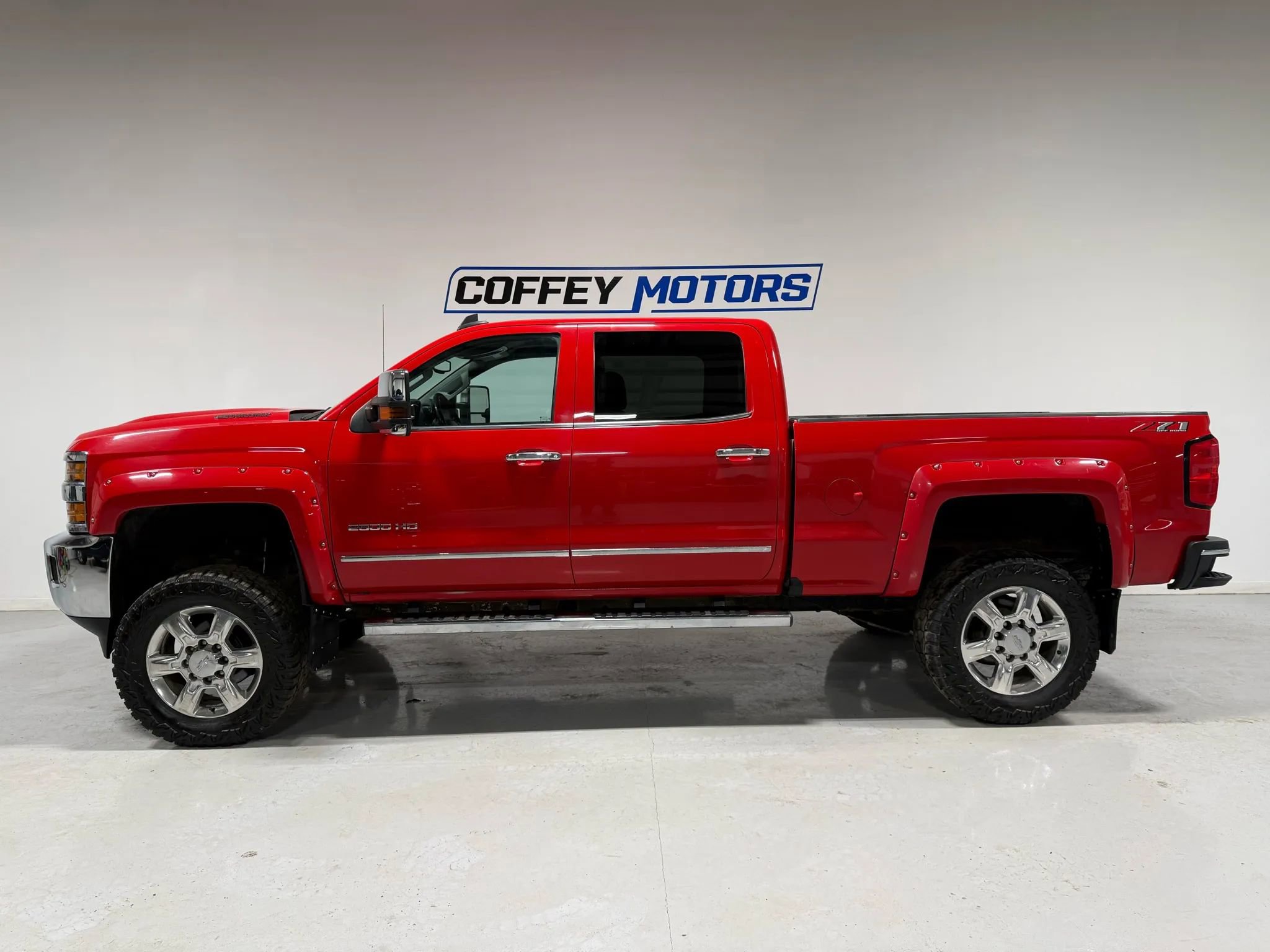 Used 2019 Chevrolet Silverado 2500 LTZ image 3