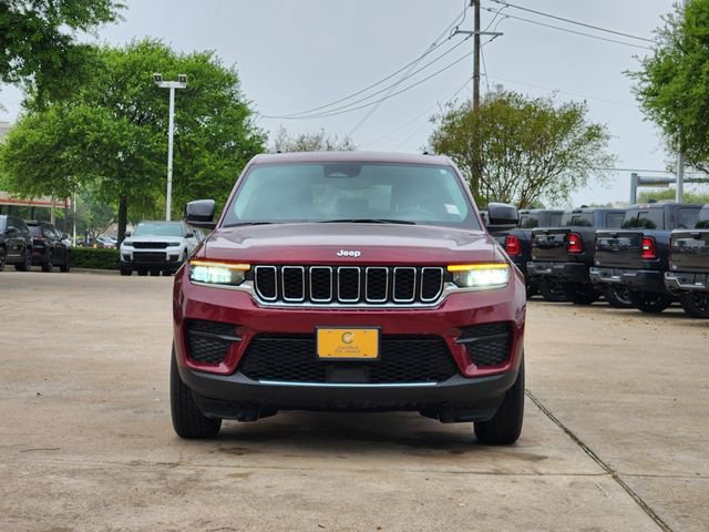Certified 2023 Jeep Grand Cherokee Laredo AWD/4WD image 2