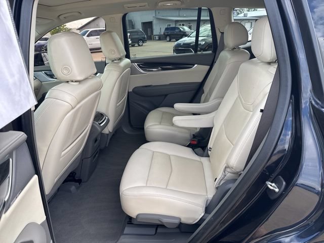 Used 2022 Cadillac XT6 Premium Luxury w/ Technology Package AWD/4WD image 22