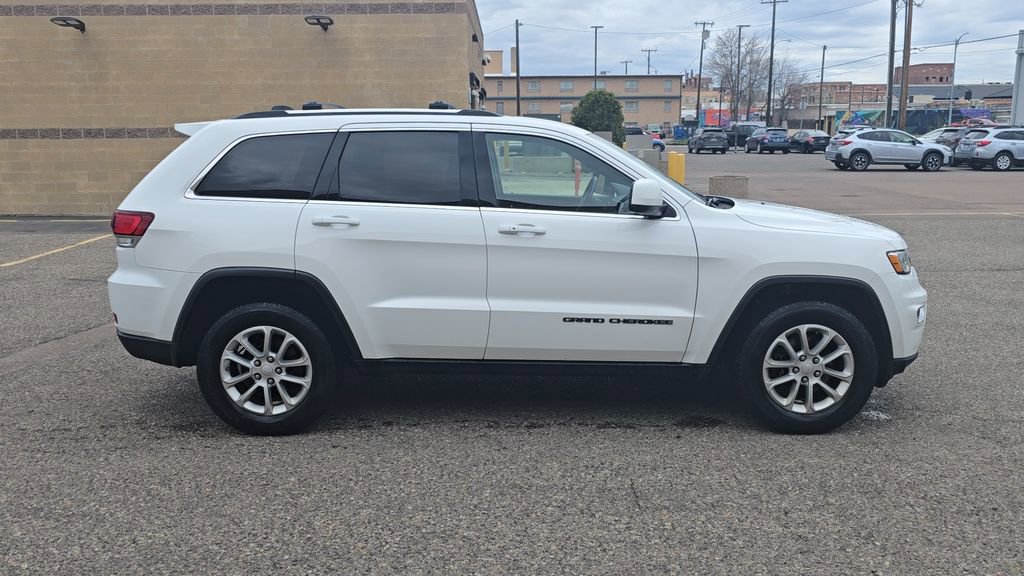 Used 2021 Jeep Grand Cherokee Laredo AWD/4WD image 4