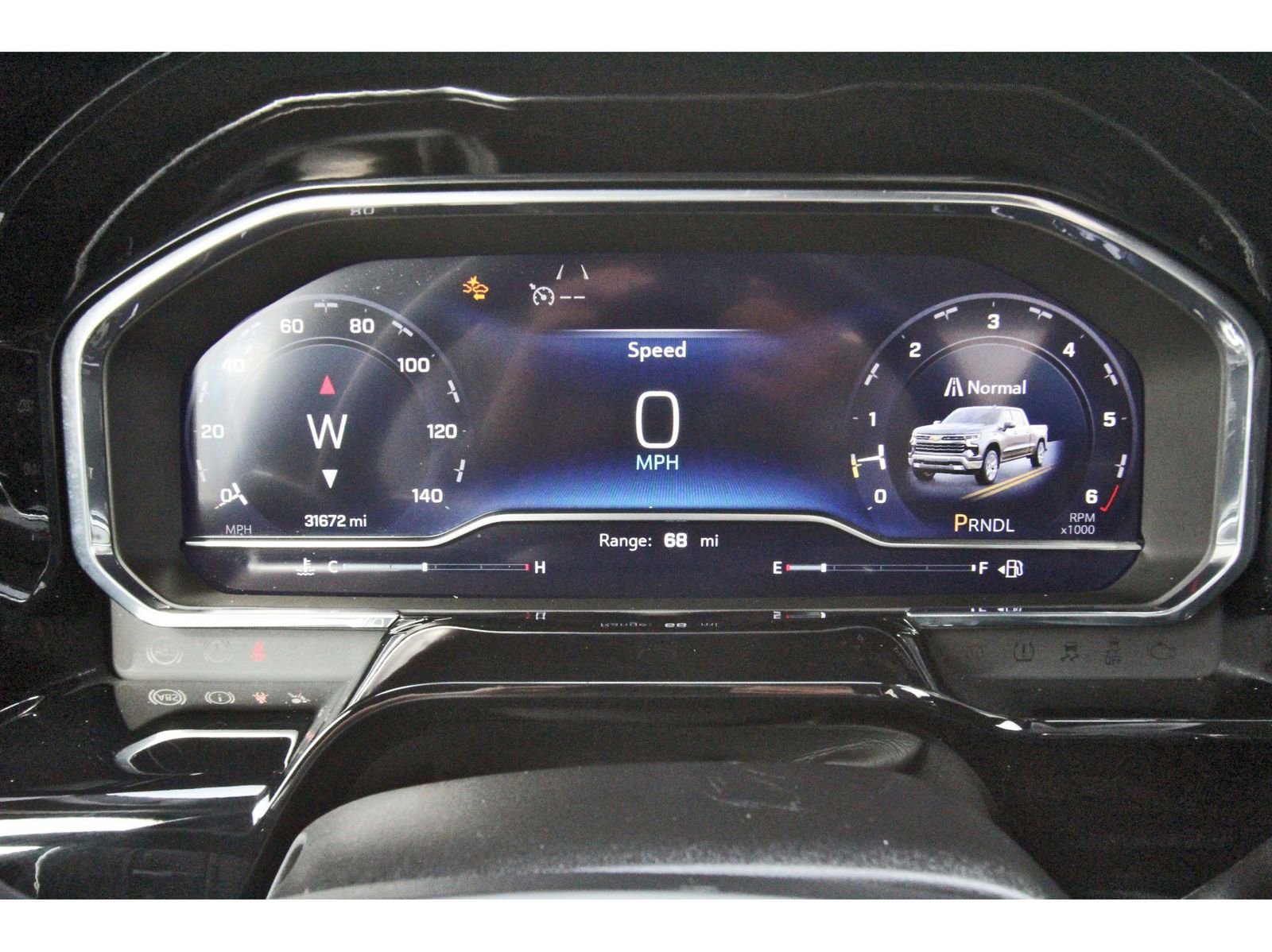 Used 2025 Chevrolet Silverado 1500 LT RWD image 16