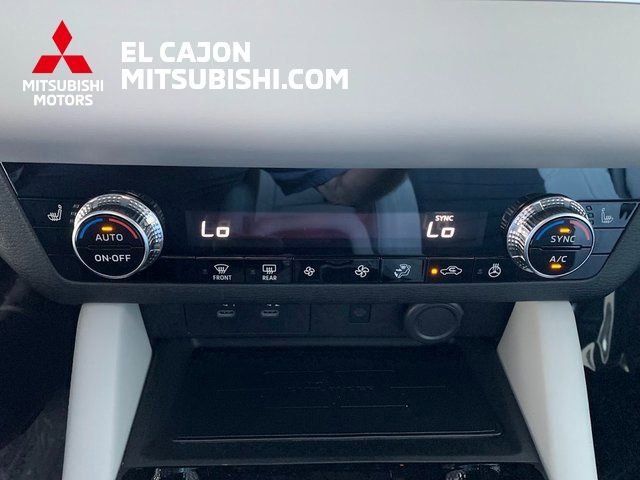 New 2026 Mitsubishi Outlander SE image 15