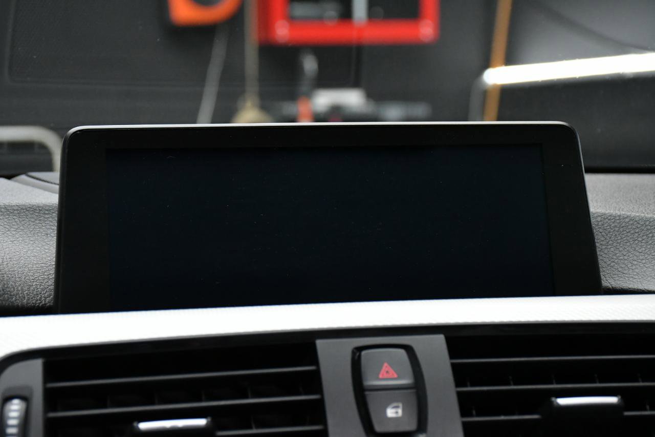 Used 2014 BMW 435i Convertible image 29