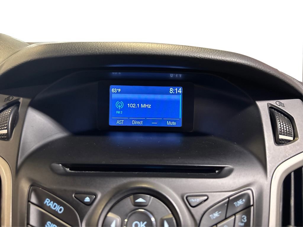 Used 2014 Ford Focus SE w/ SE Winter Package FWD image 23