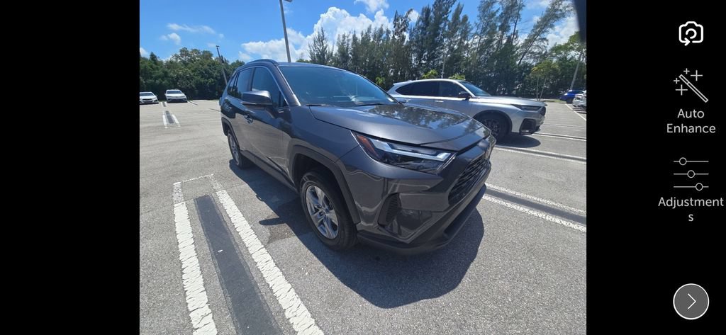 Used 2024 Toyota RAV4 XLE AWD/4WD image 9