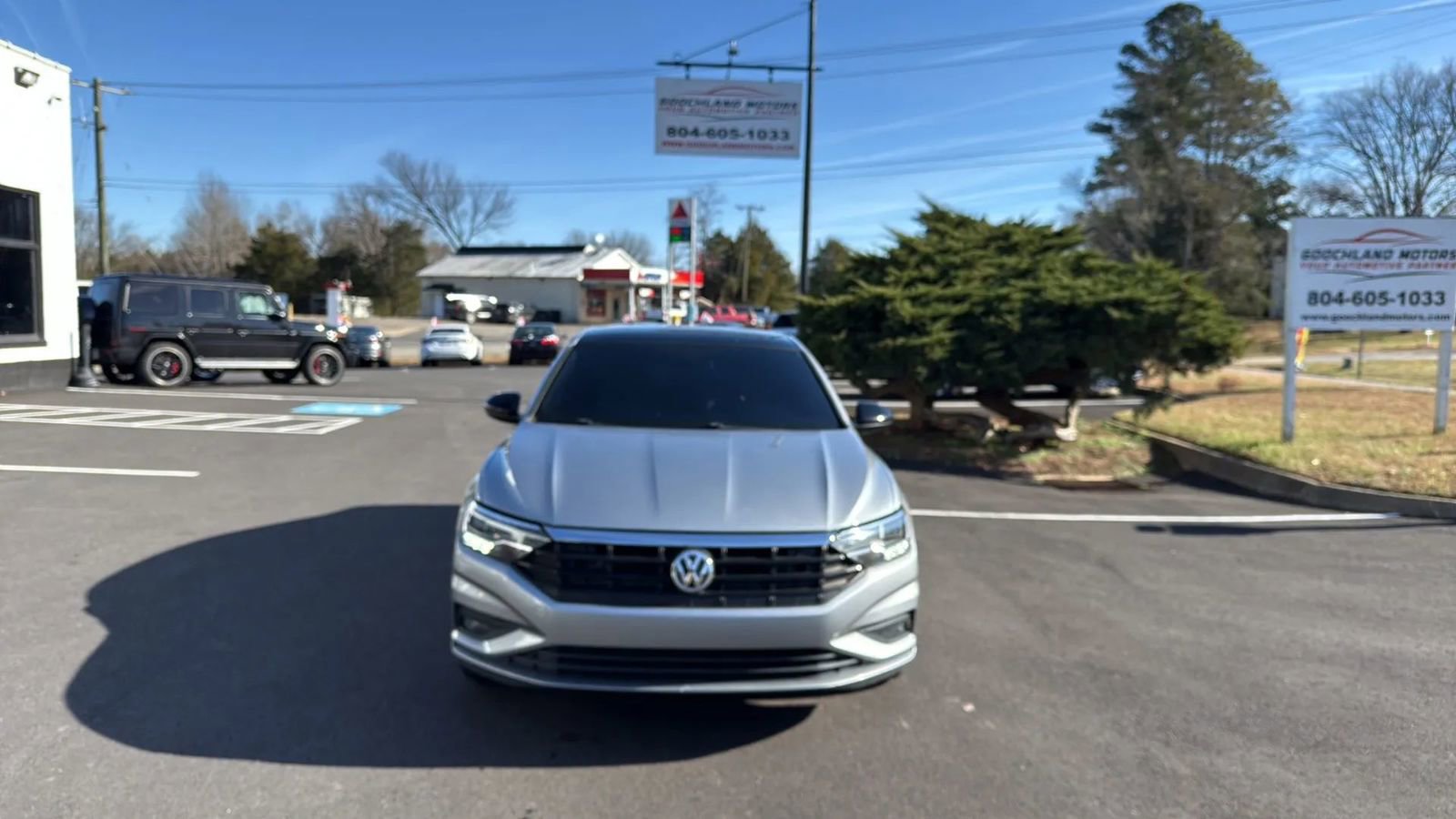 Used 2019 Volkswagen Jetta R-Line w/ R-Line Cold Weather Package image 2