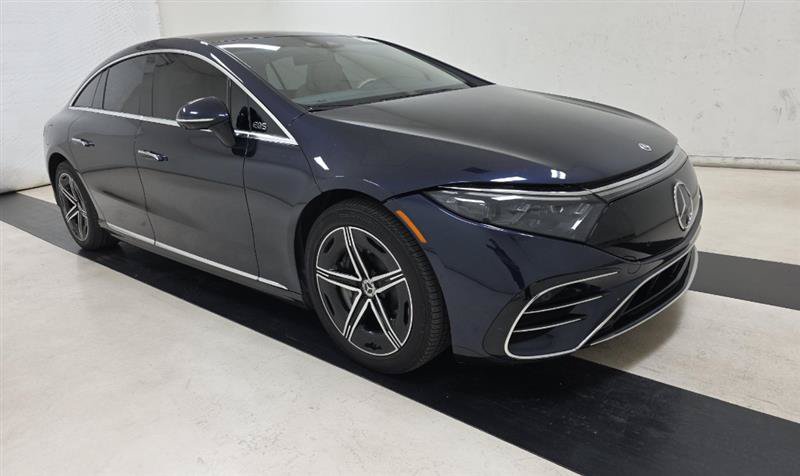 Used 2023 Mercedes-Benz EQS 580 4MATIC Sedan image 3